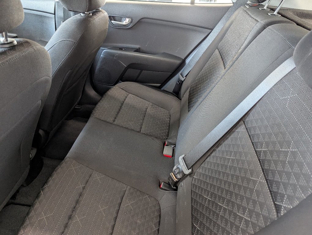2023 Kia Rio 5-door LX PLUS in Magog, Quebec - 11 - w1024h768px