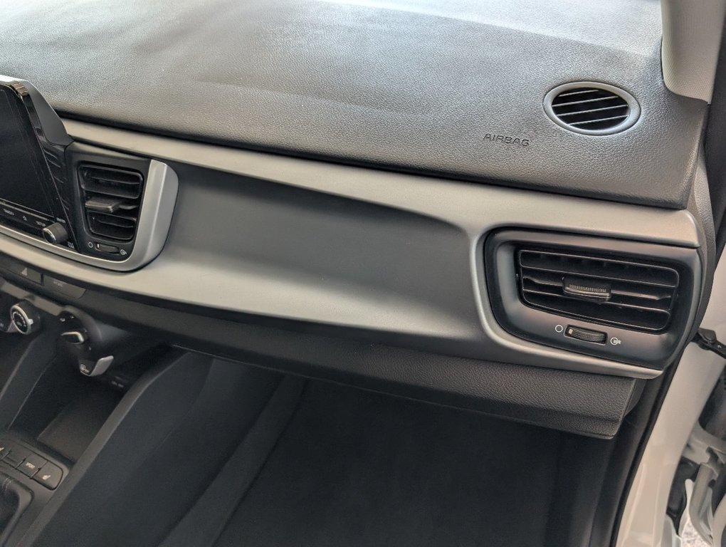 2023 Kia Rio 5-door LX PLUS in Magog, Quebec - 10 - w1024h768px