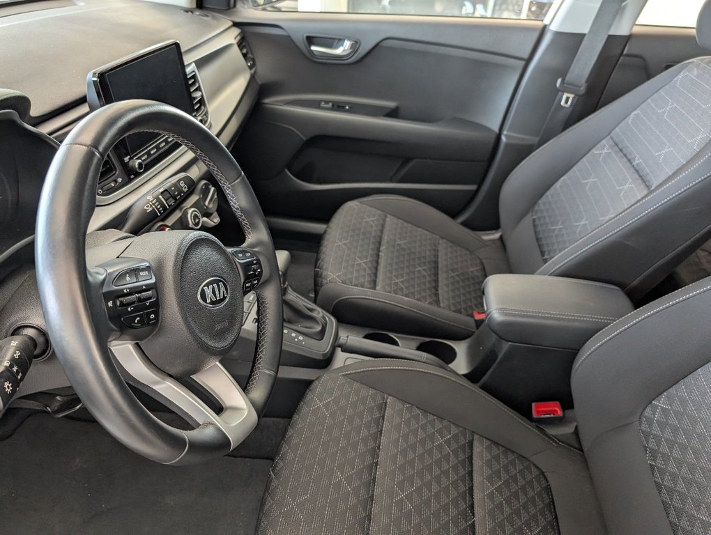 2023 Kia Rio 5-door LX PLUS in Magog, Quebec - 12 - w1024h768px