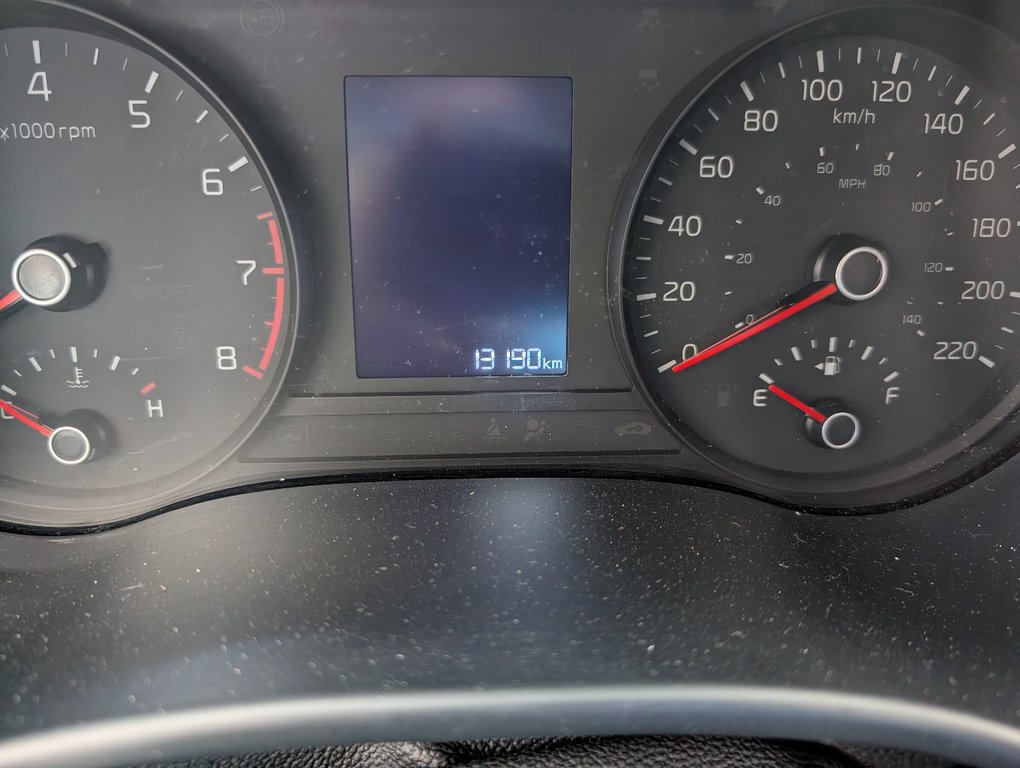 2023 Kia Rio 5-door LX PLUS in Magog, Quebec - 22 - w1024h768px