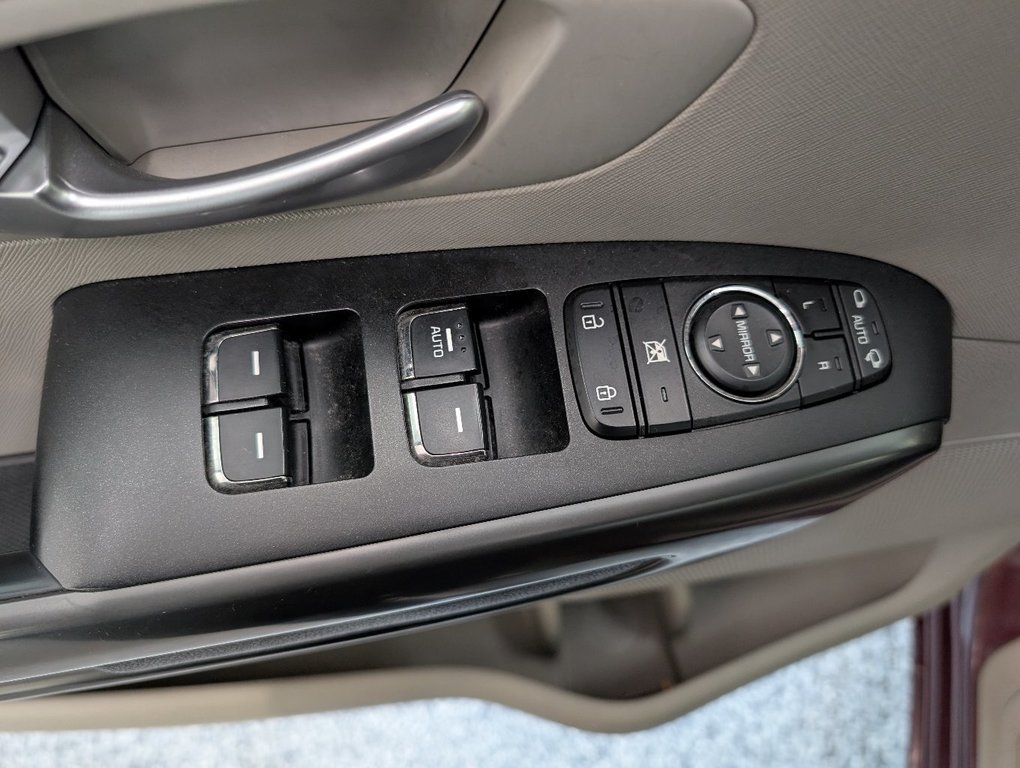 2019 Kia Sedona LX FWD, 8 PASSAGERS in Magog, Quebec - 12 - w1024h768px