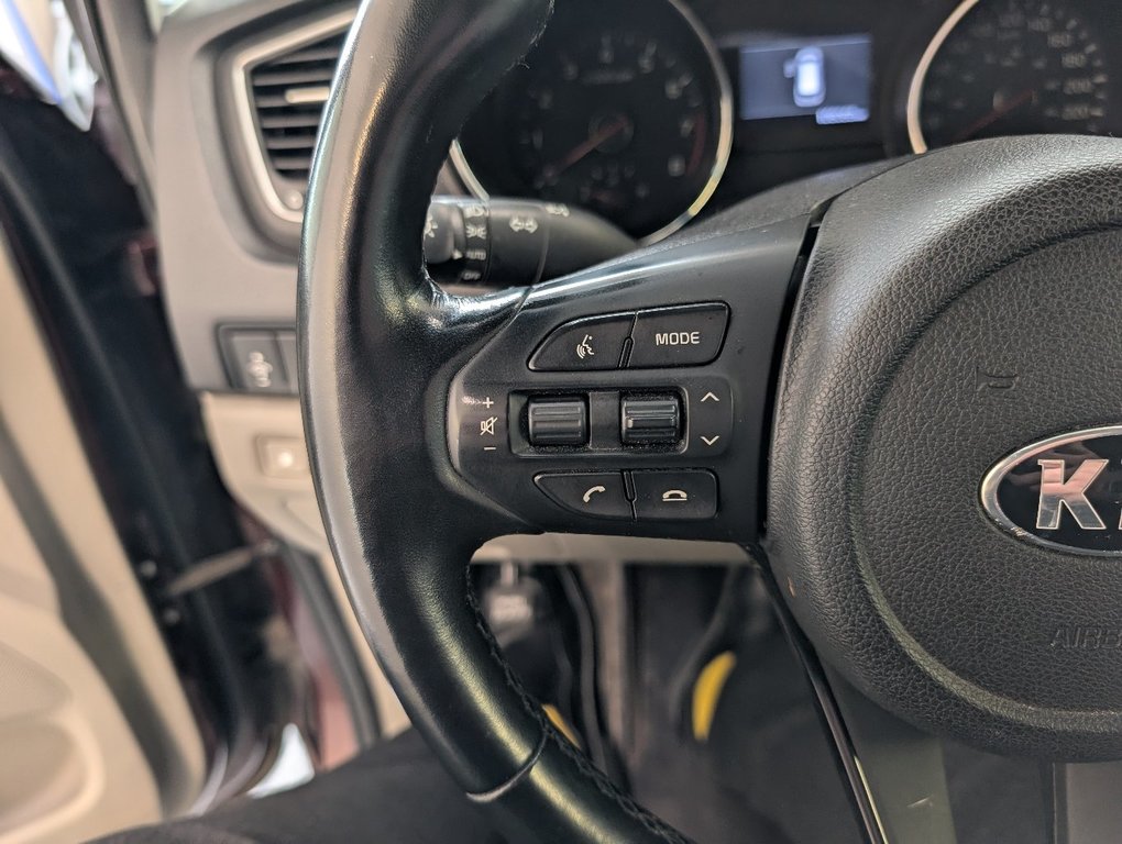 2019 Kia Sedona LX FWD, 8 PASSAGERS in Magog, Quebec - 18 - w1024h768px
