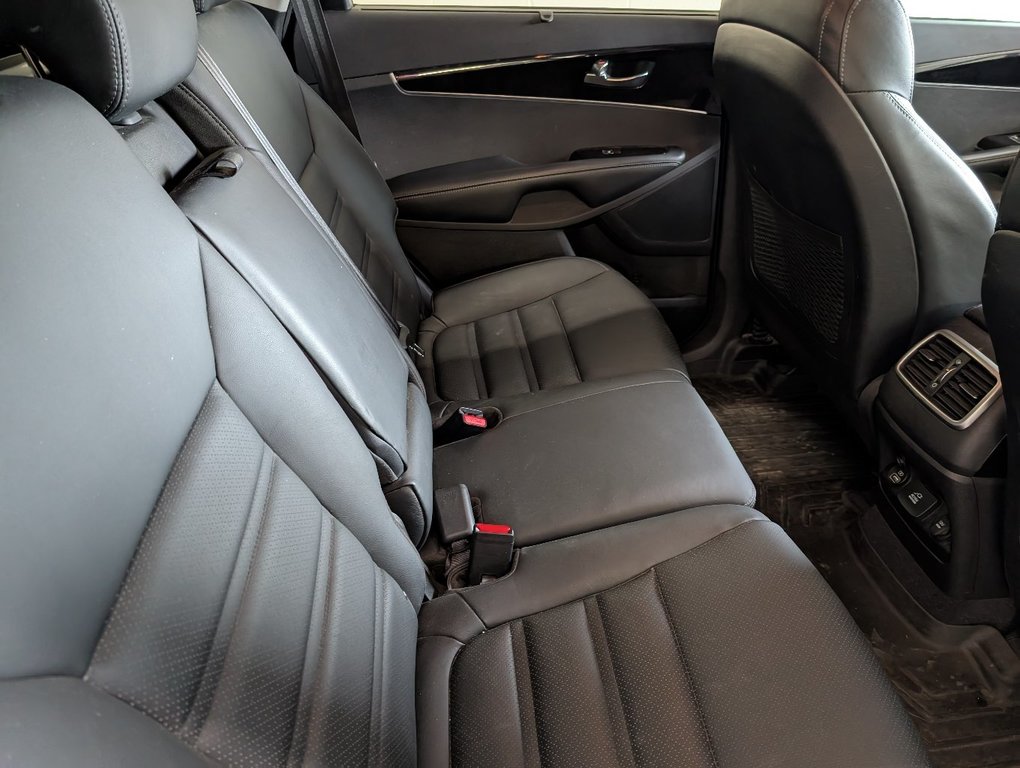 2017 Kia Sorento EX AWD in Magog, Quebec - 9 - w1024h768px