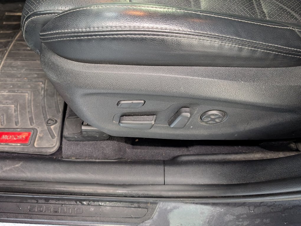 2017 Kia Sorento EX AWD in Magog, Quebec - 16 - w1024h768px