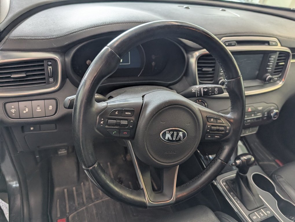 2017 Kia Sorento EX AWD in Magog, Quebec - 14 - w1024h768px