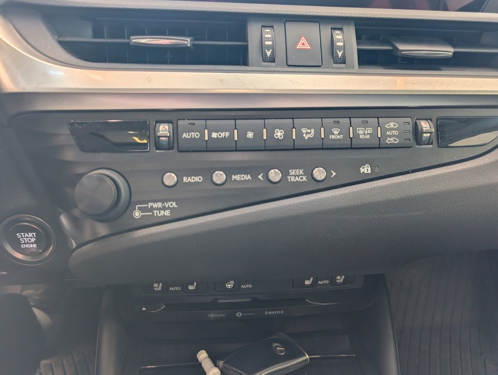 Lexus ES 350 SIGNATURE 2019 à Magog, Québec - 20 - w1024h768px