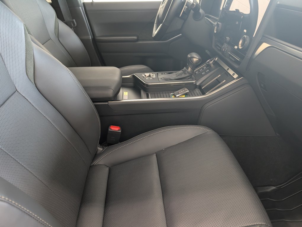 Lexus GX 550 OVERTRAIL + 2025 à Magog, Québec - 7 - w1024h768px