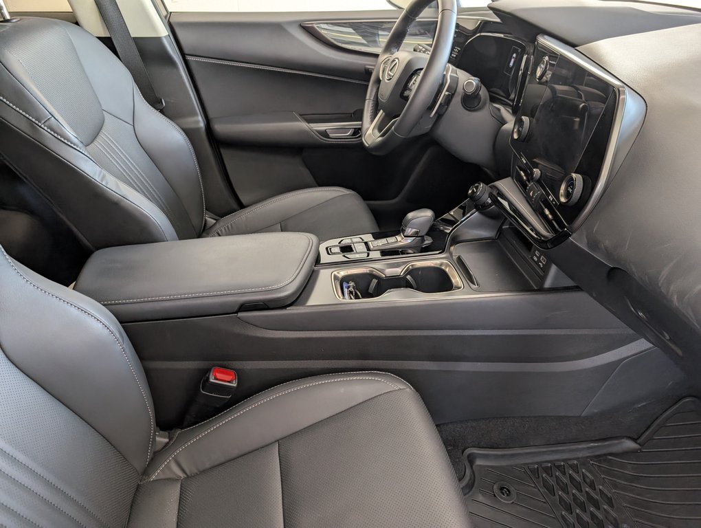 2024 Lexus NX 350h PREMIUM, in Magog, Quebec - 9 - w1024h768px