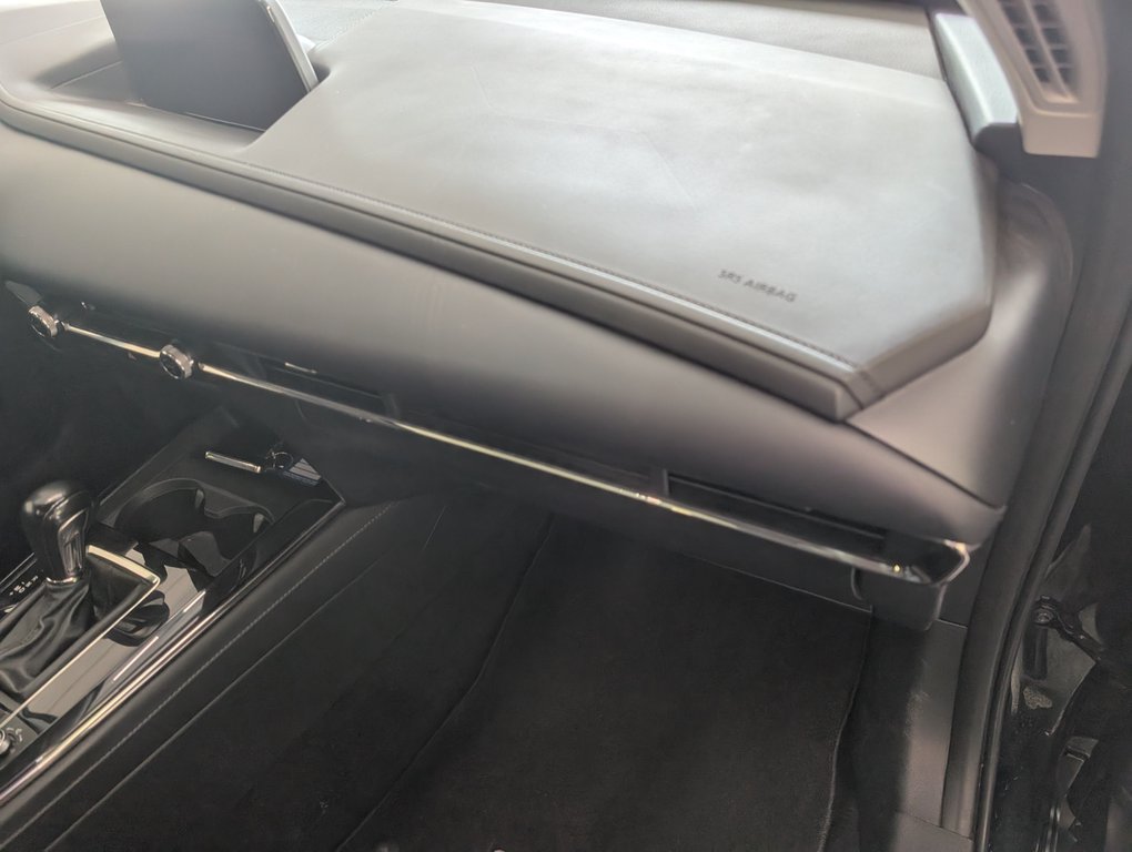 2022 Mazda CX-30 GS AWD, in Magog, Quebec - 9 - w1024h768px