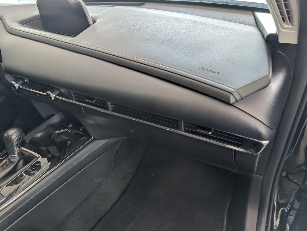 2023 Mazda CX-30 GS AWD in Magog, Quebec - 9 - w1024h768px