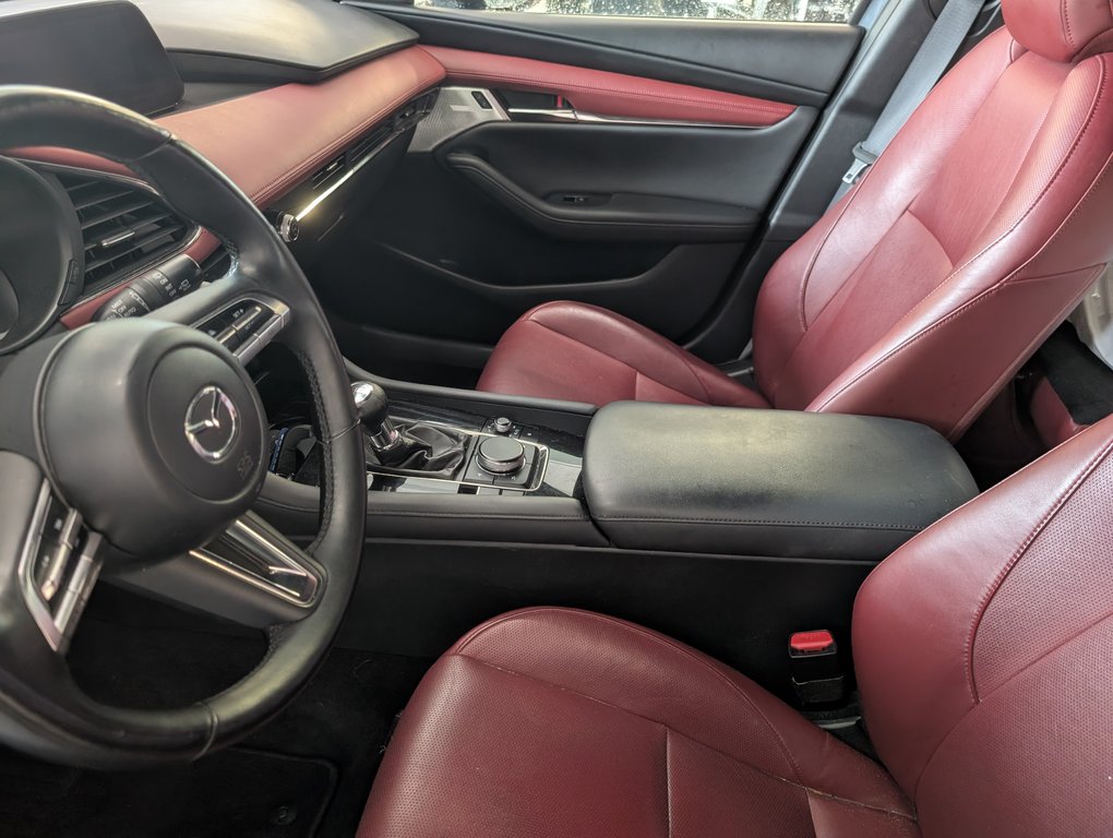2019 Mazda 3 Sport GT in Magog, Quebec - 9 - w1024h768px