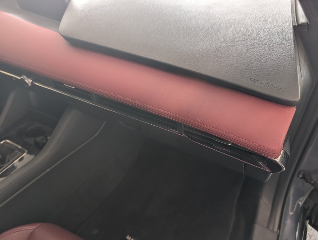 2019 Mazda 3 Sport GT in Magog, Quebec - 8 - w1024h768px