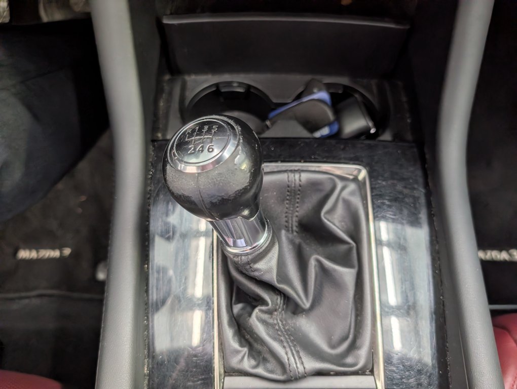 2019 Mazda 3 Sport GT in Magog, Quebec - 15 - w1024h768px