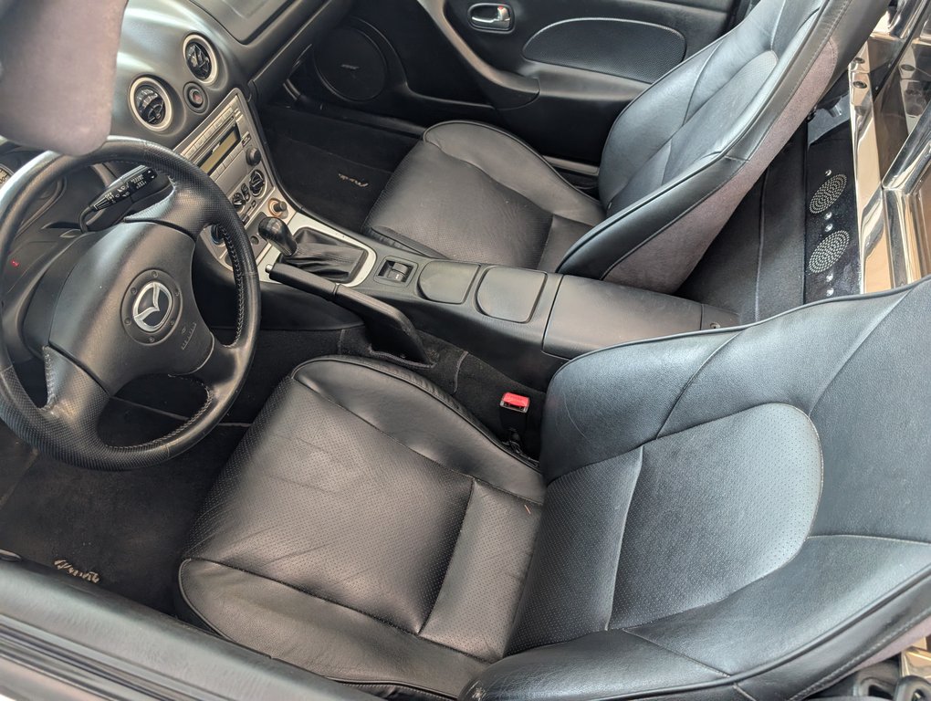 Mazda MX-5 Miata CONVERTIBLE, CUIR, 2004 à Magog, Québec - 9 - w1024h768px