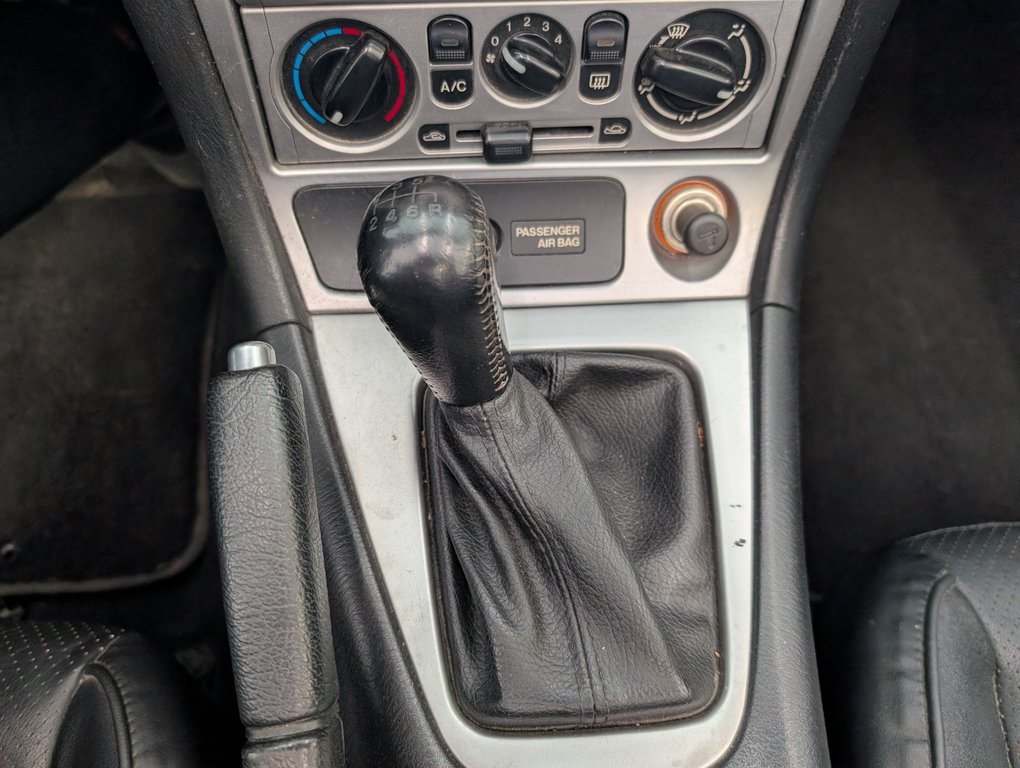 Mazda MX-5 Miata CONVERTIBLE, CUIR, 2004 à Magog, Québec - 13 - w1024h768px