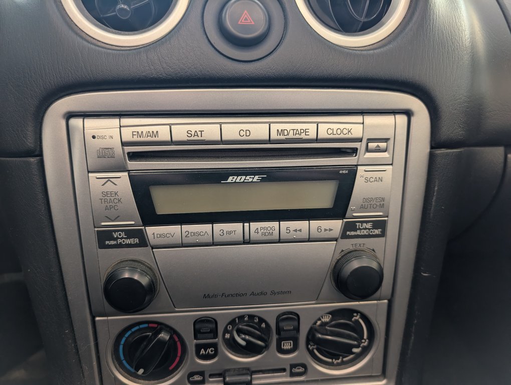 Mazda MX-5 Miata CONVERTIBLE, CUIR, 2004 à Magog, Québec - 14 - w1024h768px