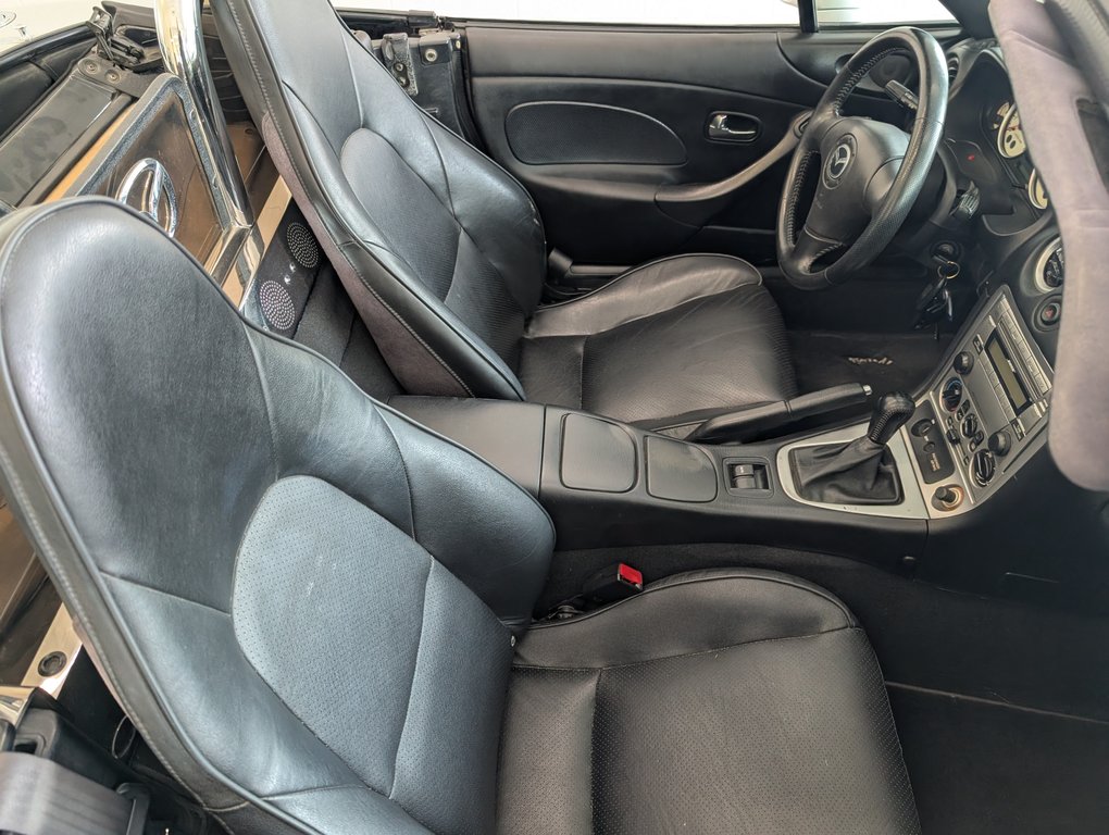 Mazda MX-5 Miata CONVERTIBLE, CUIR, 2004 à Magog, Québec - 7 - w1024h768px