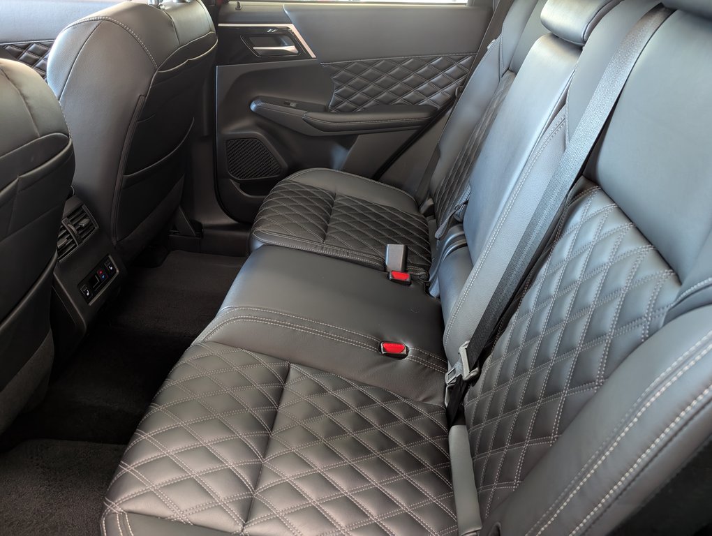 Mitsubishi Outlander SEL AWD, GARANTIE JUSQU EN 2026 2022 à Magog, Québec - 13 - w1024h768px