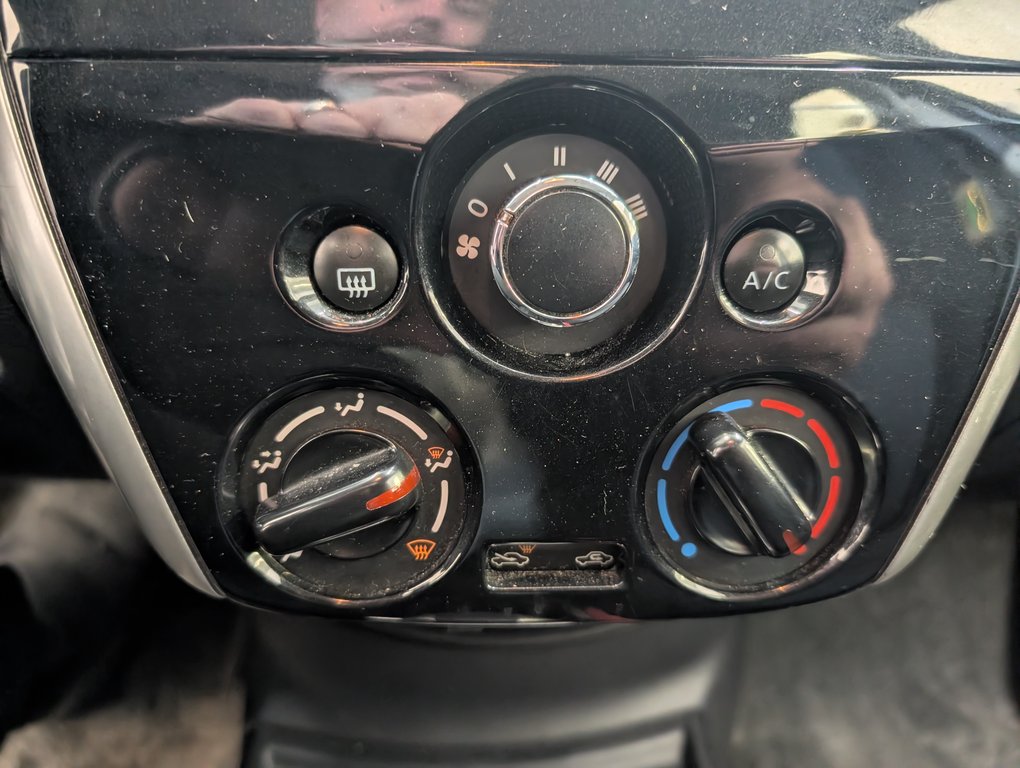 2016 Nissan Versa Note SV in Magog, Quebec - 15 - w1024h768px