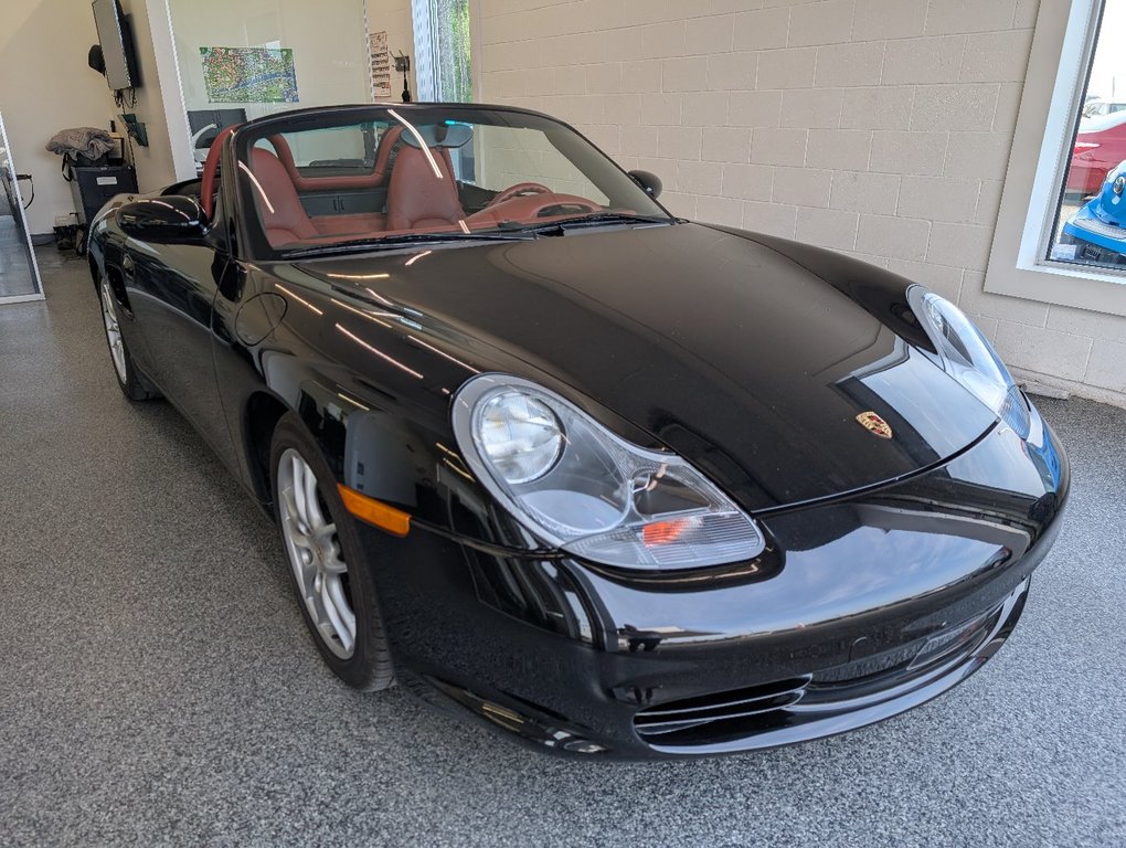 Porsche Boxster CUIR ROUGE, AUTOMATIQUE, 2004 à Magog, Québec - 1 - w1024h768px