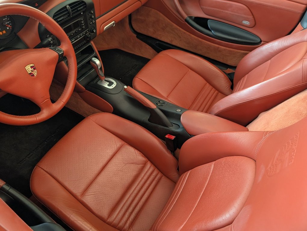 Porsche Boxster CUIR ROUGE, AUTOMATIQUE, 2004 à Magog, Québec - 12 - w1024h768px