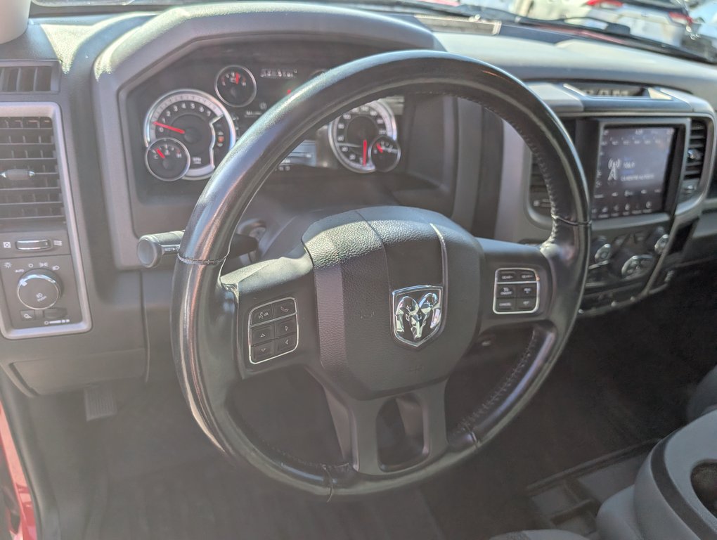 2020 Ram 1500 Classic Express in Magog, Quebec - 15 - w1024h768px