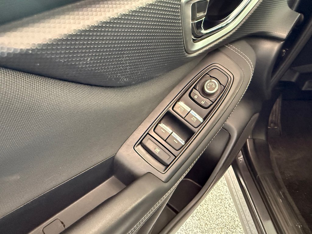 2020 Subaru Forester Convenience in Magog, Quebec - 12 - w1024h768px