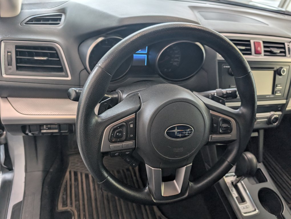 2016 Subaru Outback 2.5i in Magog, Quebec - 12 - w1024h768px