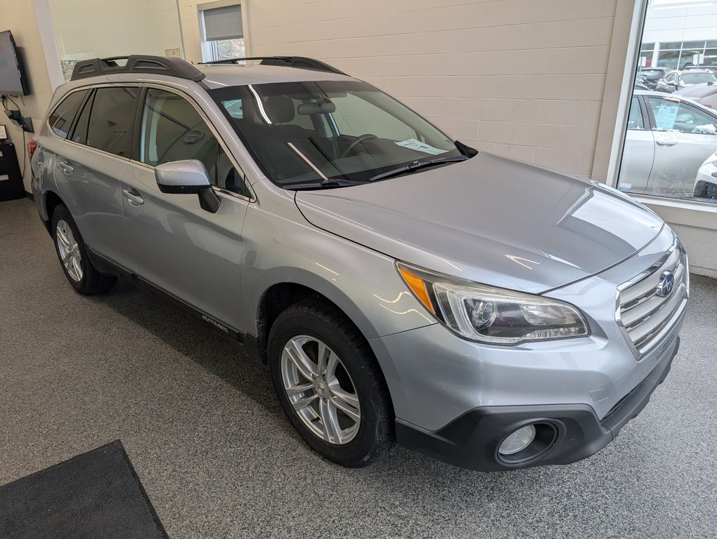 2016 Subaru Outback 2.5i in Magog, Quebec - 1 - w1024h768px