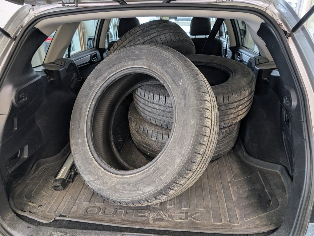 2016 Subaru Outback 2.5i in Magog, Quebec - 7 - w1024h768px