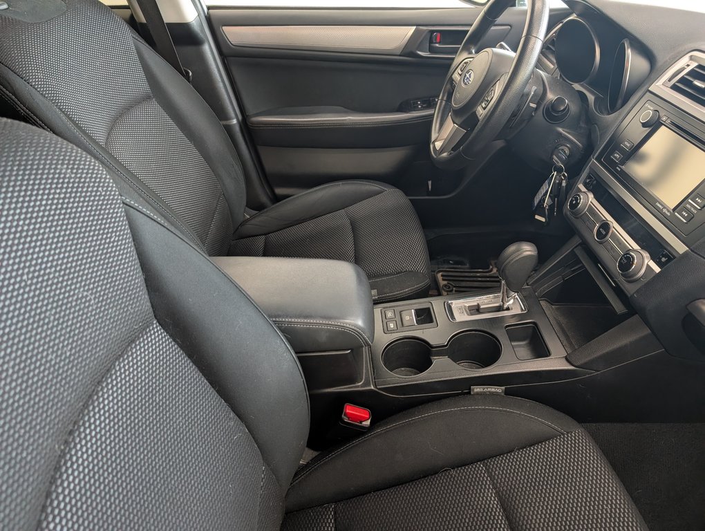 2016 Subaru Outback 2.5i in Magog, Quebec - 8 - w1024h768px