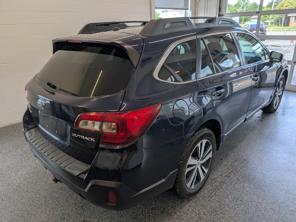 2018 Subaru Outback Limited AWD, in Magog, Quebec - 3 - w1024h768px