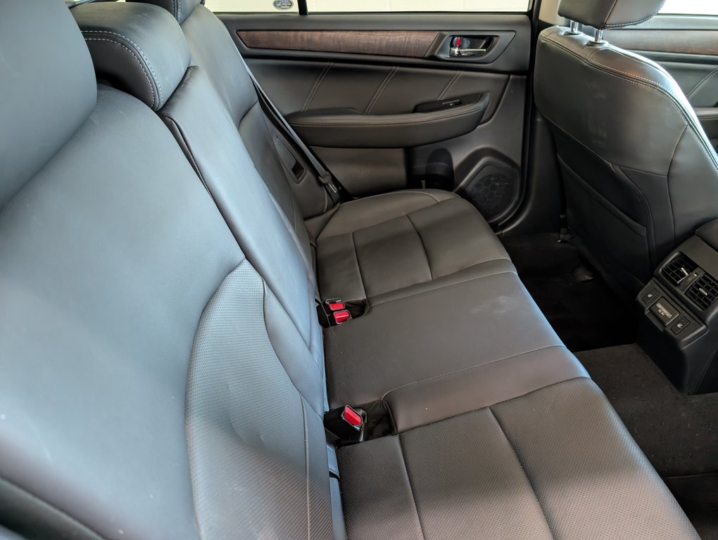 2018 Subaru Outback Limited AWD, in Magog, Quebec - 7 - w1024h768px