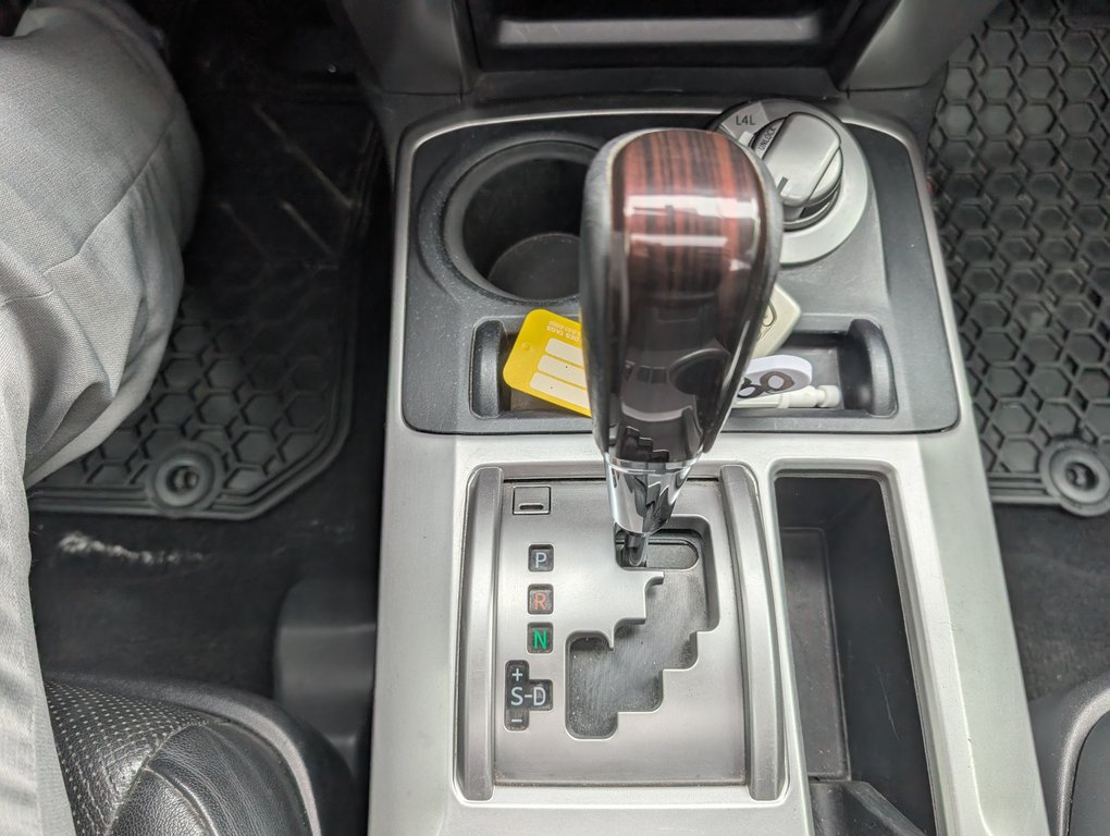 Toyota 4Runner LIMITED AWD 7 PASSAGERS, 2015 à Magog, Québec - 21 - w1024h768px