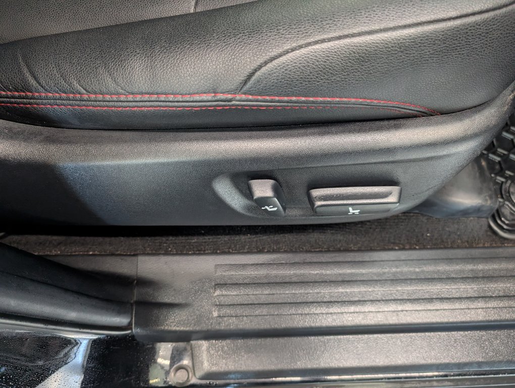 2017 Toyota 4Runner V6 4X4, CUIR, in Magog, Quebec - 11 - w1024h768px