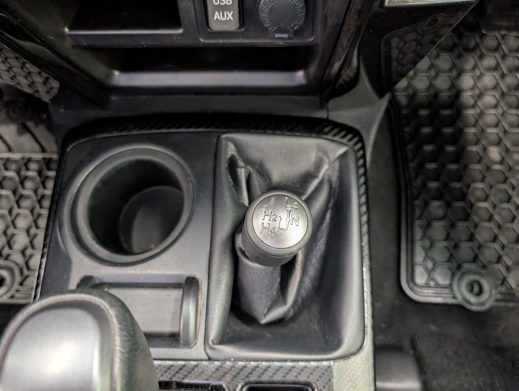 2017 Toyota 4Runner V6 4X4, CUIR, in Magog, Quebec - 20 - w1024h768px