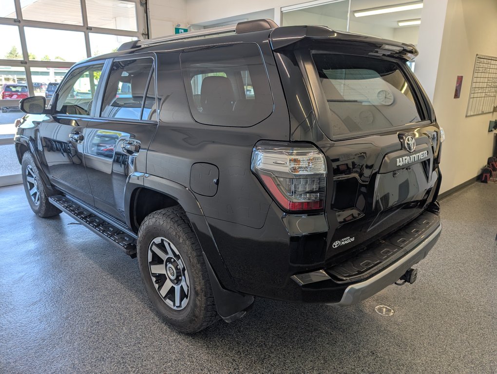 2017 Toyota 4Runner V6 4X4, CUIR, in Magog, Quebec - 5 - w1024h768px