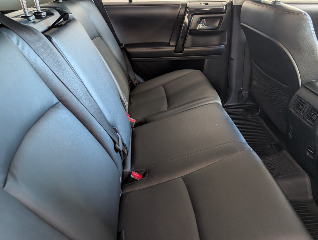 2018 Toyota 4Runner TRD PRO  4X4 in Magog, Quebec - 7 - w1024h768px