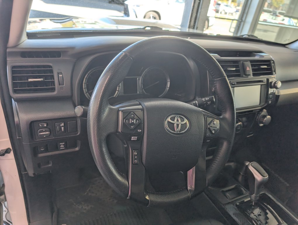 2018 Toyota 4Runner TRD PRO  4X4 in Magog, Quebec - 13 - w1024h768px