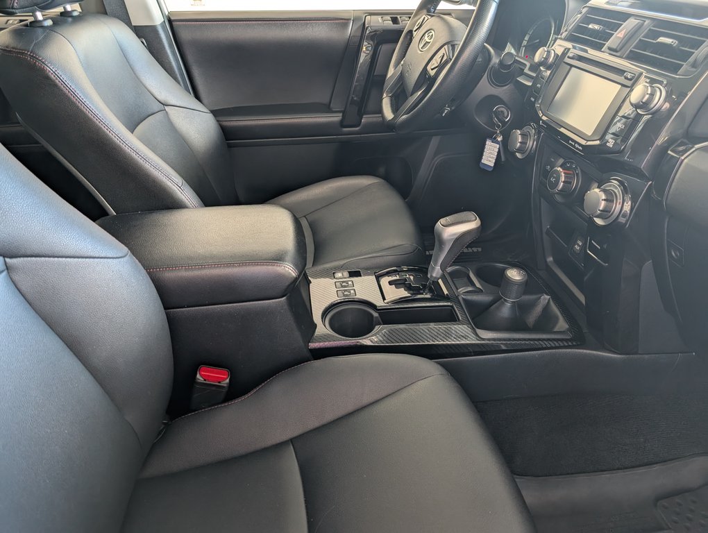 2018 Toyota 4Runner TRD PRO  4X4 in Magog, Quebec - 8 - w1024h768px