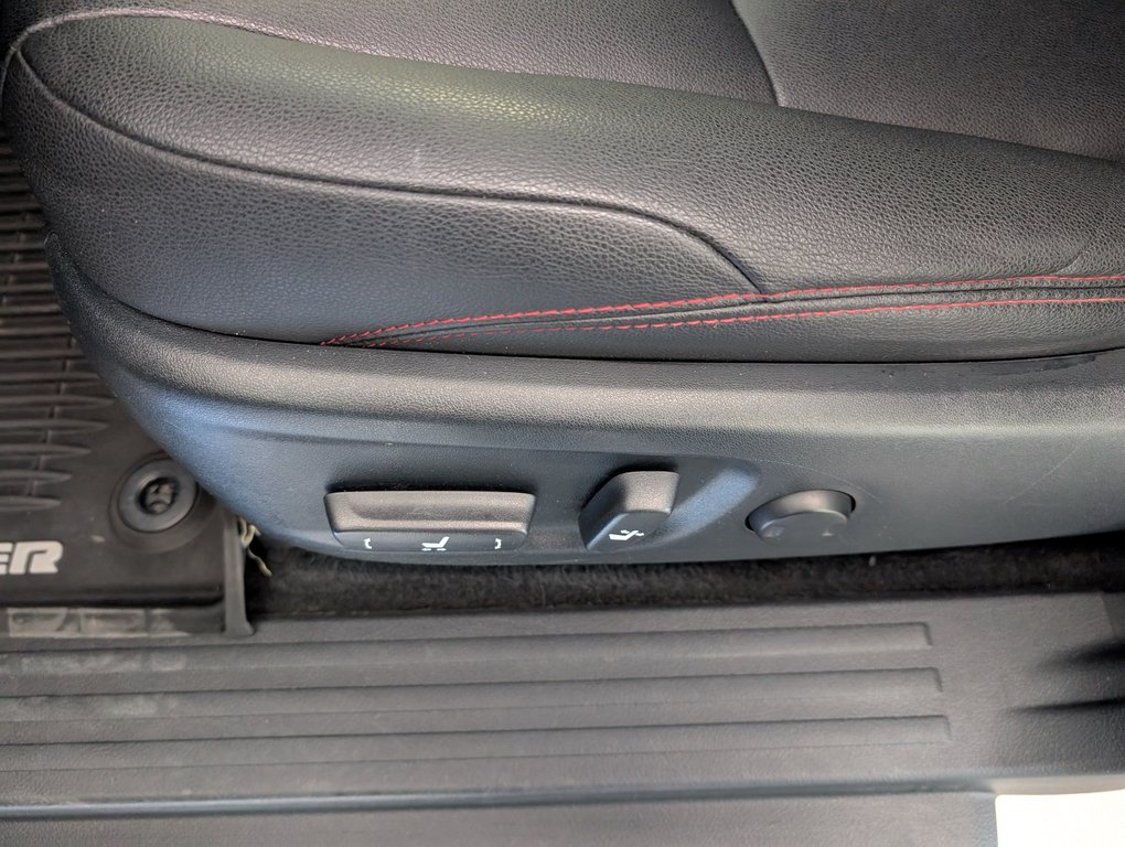 2018 Toyota 4Runner TRD PRO  4X4 in Magog, Quebec - 14 - w1024h768px