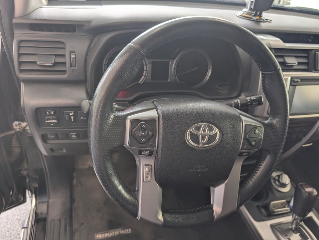 2018 Toyota 4Runner LIMITED AWD in Magog, Quebec - 13 - w1024h768px