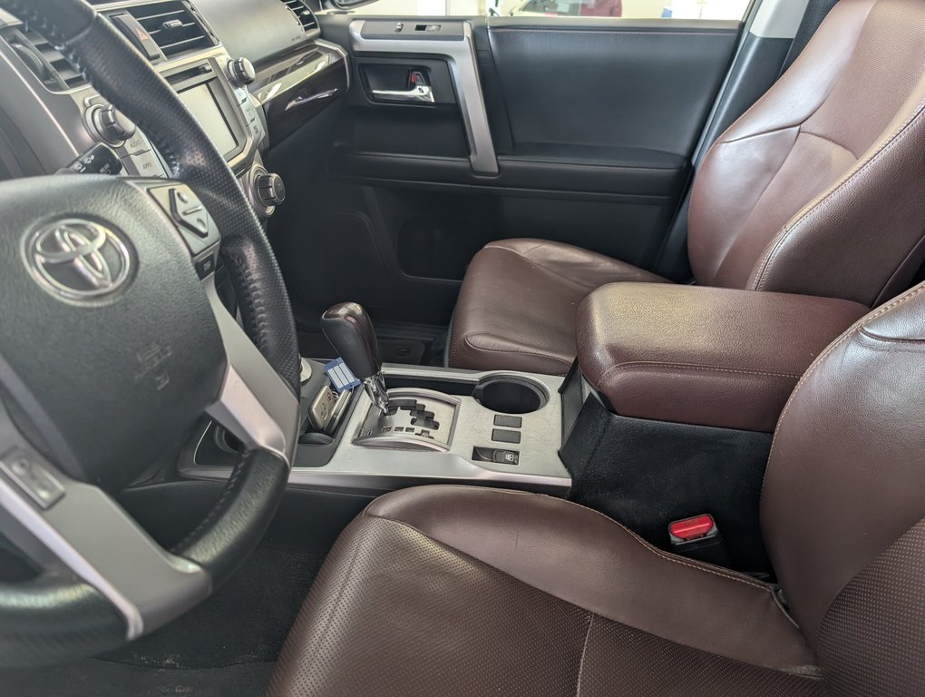 2018 Toyota 4Runner LIMITED AWD in Magog, Quebec - 12 - w1024h768px