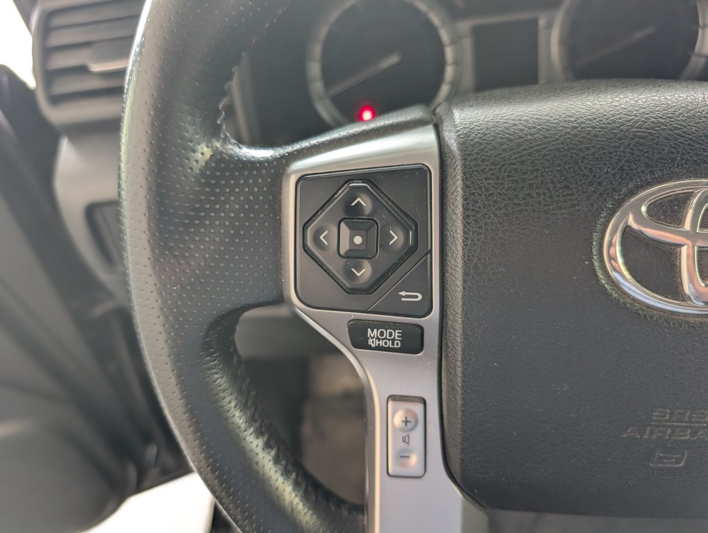 2018 Toyota 4Runner LIMITED AWD in Magog, Quebec - 22 - w1024h768px