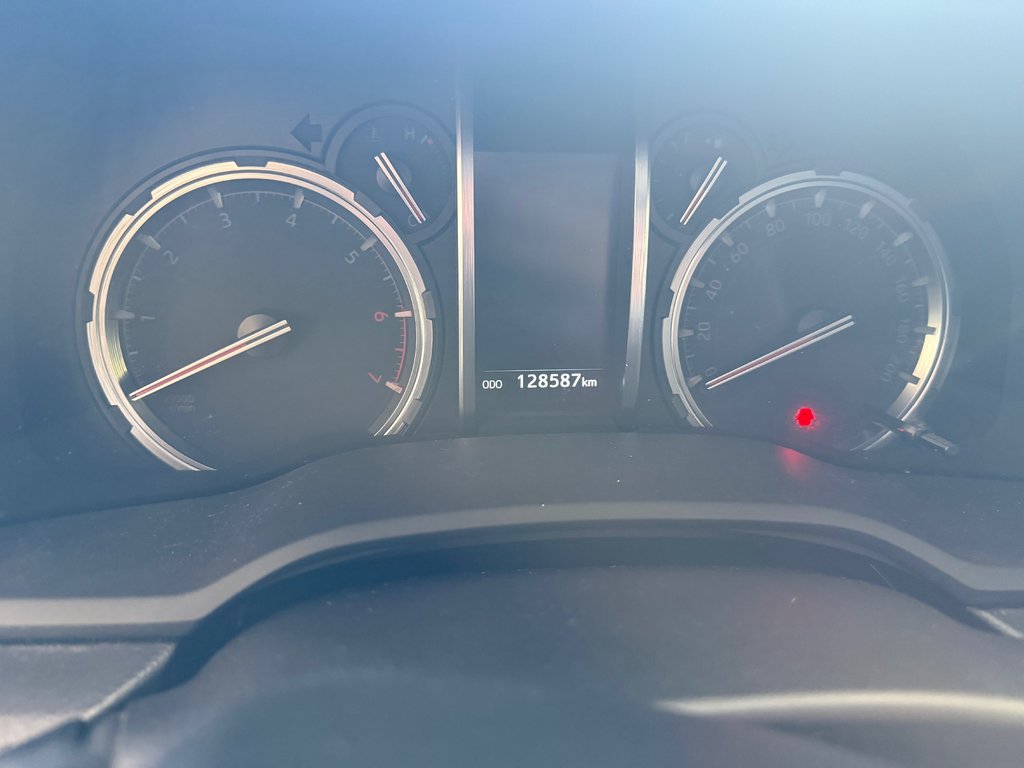 2020 Toyota 4Runner TRD OFF ROAD 4X4, in Magog, Quebec - 18 - w1024h768px