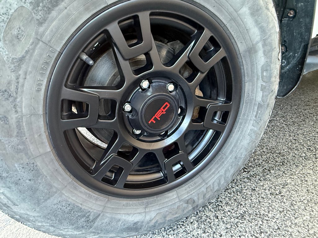 2020 Toyota 4Runner TRD OFF ROAD 4X4, in Magog, Quebec - 21 - w1024h768px