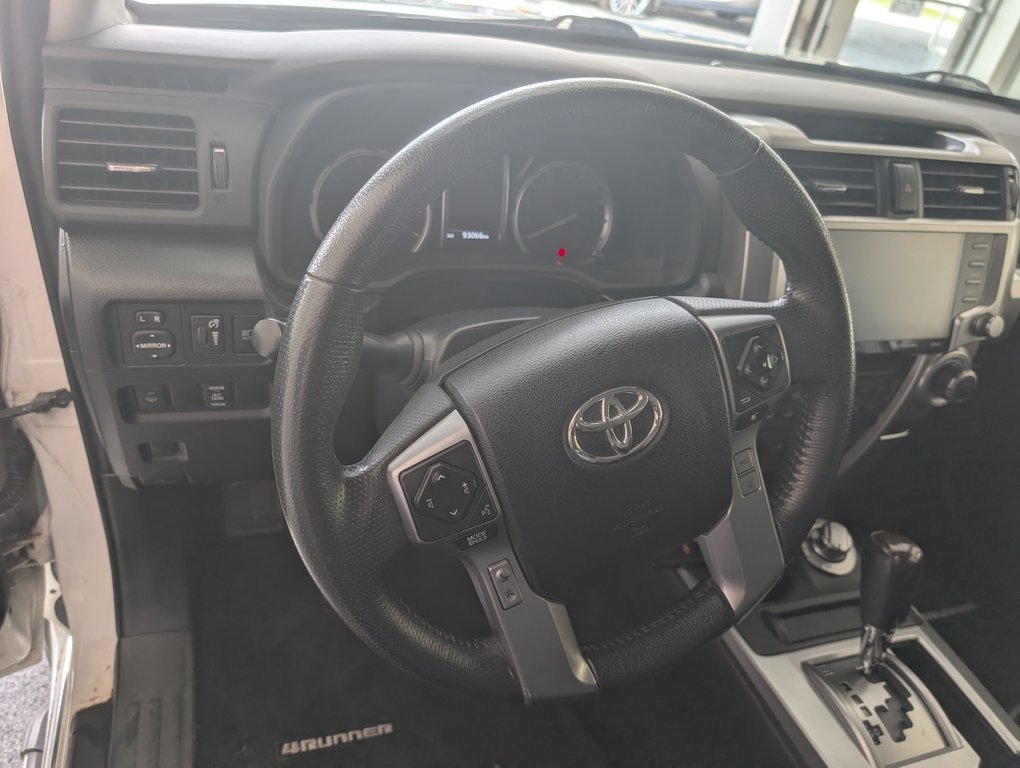 2021 Toyota 4Runner LIMITED AWD, in Magog, Quebec - 10 - w1024h768px