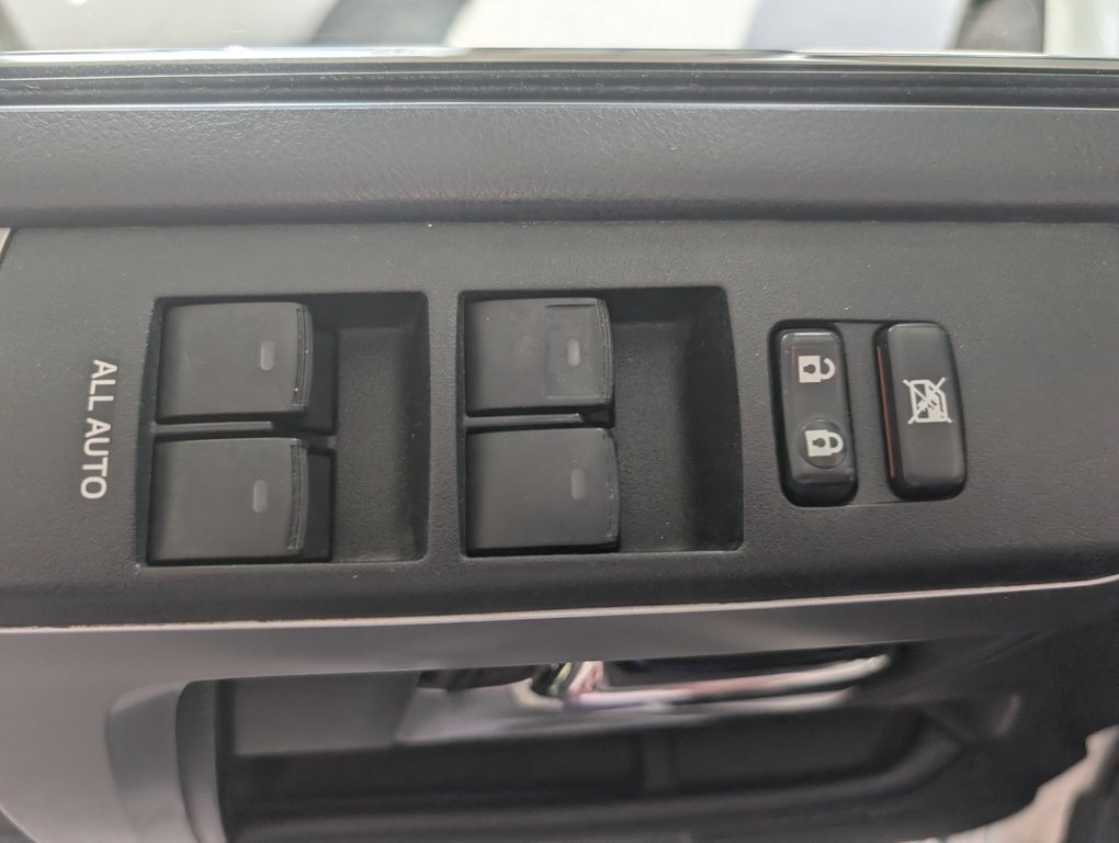 2021 Toyota 4Runner LIMITED AWD, in Magog, Quebec - 12 - w1024h768px