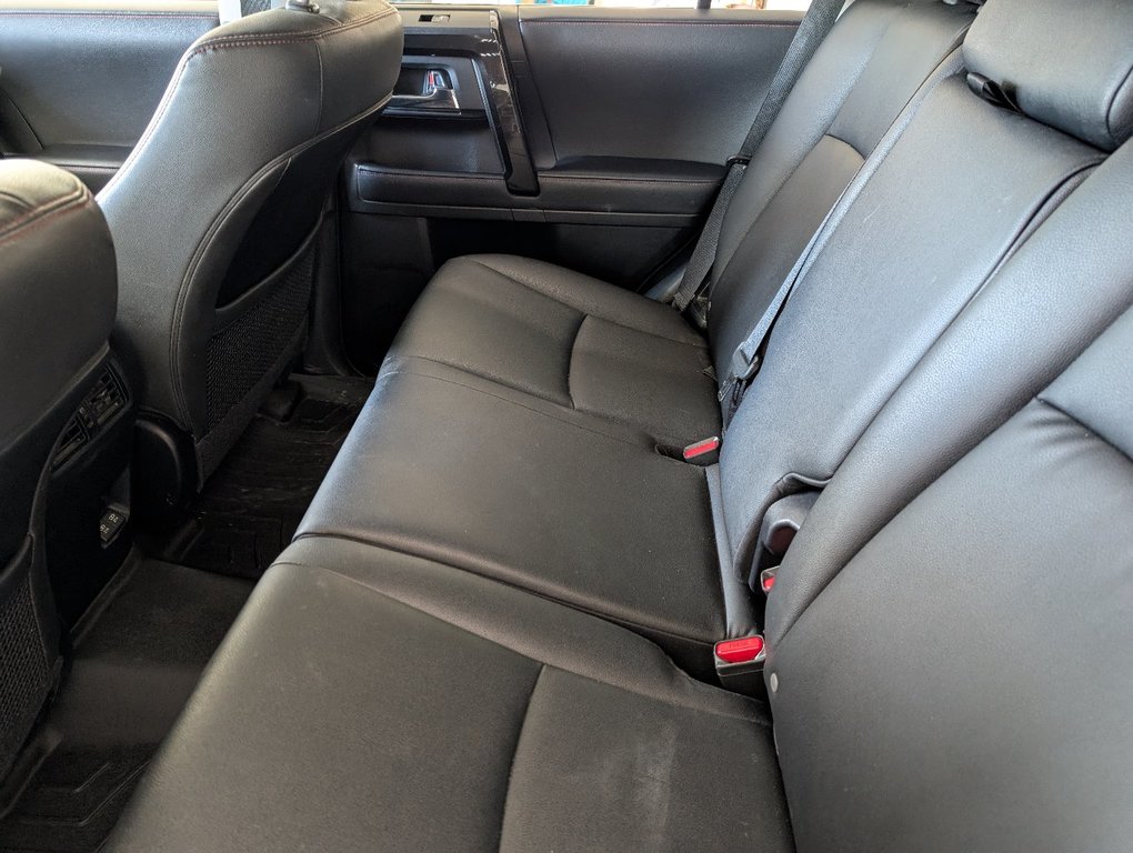 2022 Toyota 4Runner TRD OFF ROAD, 4X4, in Magog, Quebec - 12 - w1024h768px