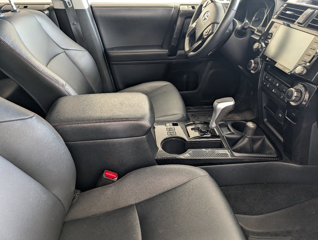 2022 Toyota 4Runner TRD OFF ROAD, 4X4, in Magog, Quebec - 9 - w1024h768px
